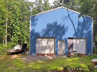 305 Rocky Creek Dr, Crossville, TN 38572