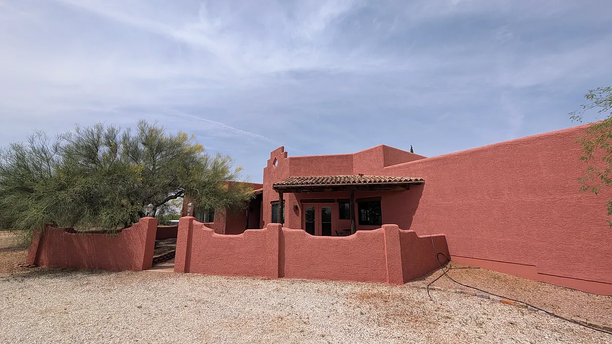 Building Photo - 16725 N Red Sunset Trl