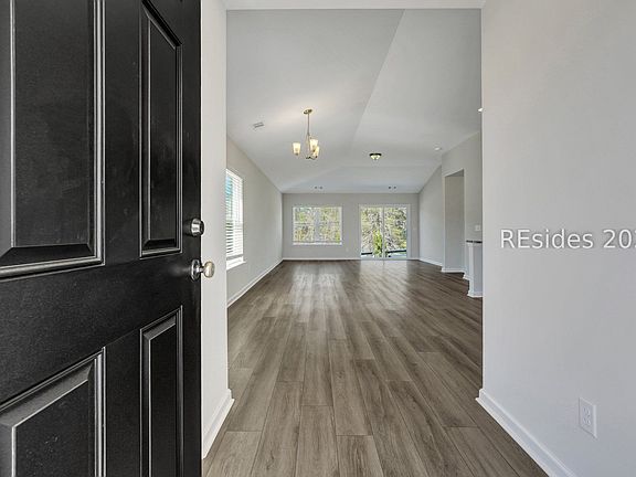 2nd image of 91 Founders Walk