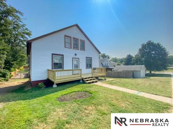 1915 S 6th St, Omaha, NE 68108