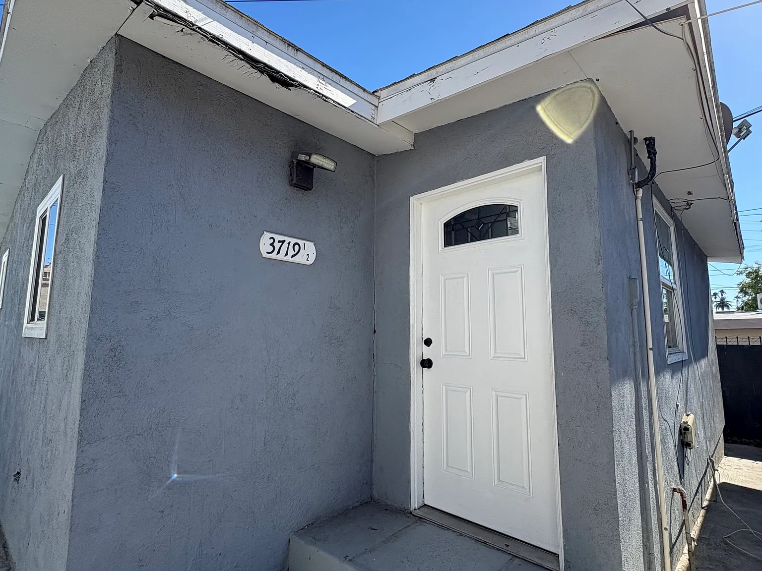 3 bed, $2,500 — Photo 1