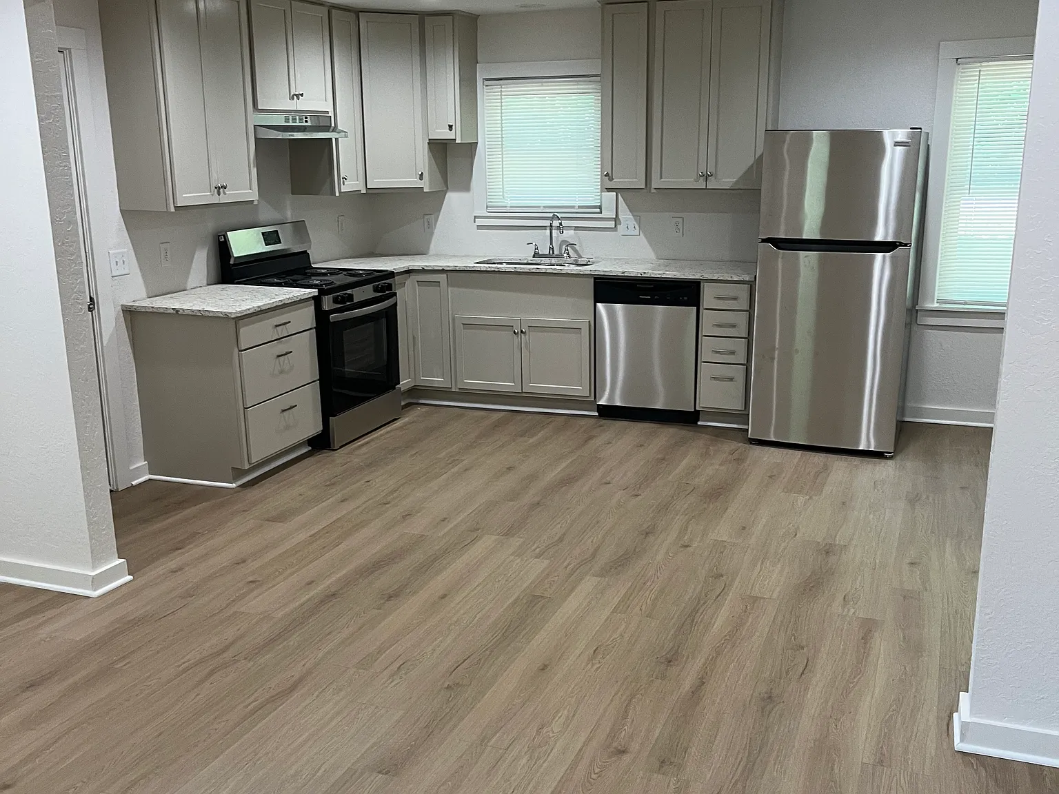 3 bed, 1248 sqft, $1,700 — Photo 3