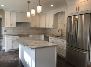 5755 Beech Grove Ln, Cincinnati, OH 45233