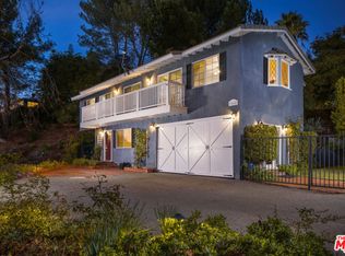 25601 Huckleberry Dr, Calabasas, CA 91302