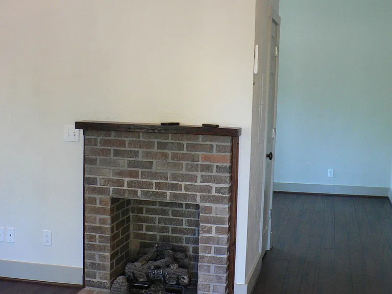 426 SE 2nd St #B — Photo 10