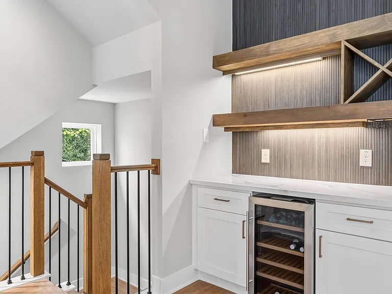 719 Thornton Rd #D — Photo 6