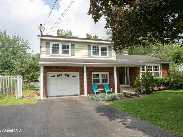 12 Moon Drive, Albany, NY 12205