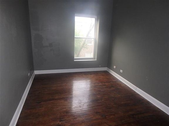 5th image of 4420 S Vincennes Ave APT 3N