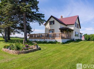 7095 Lost Lake Rd, Egg Harbor, WI 54209