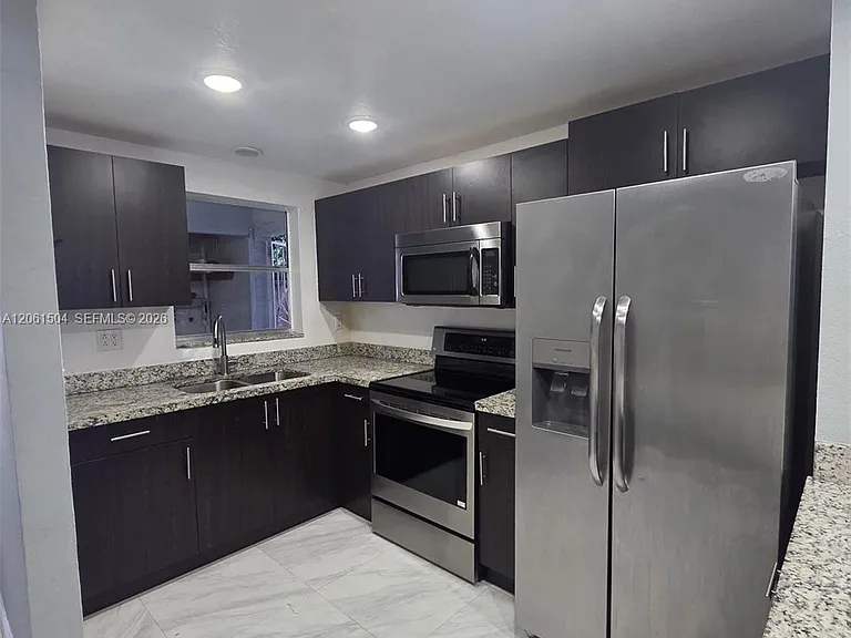 4241 W 10th Ln #7 — Photo 2