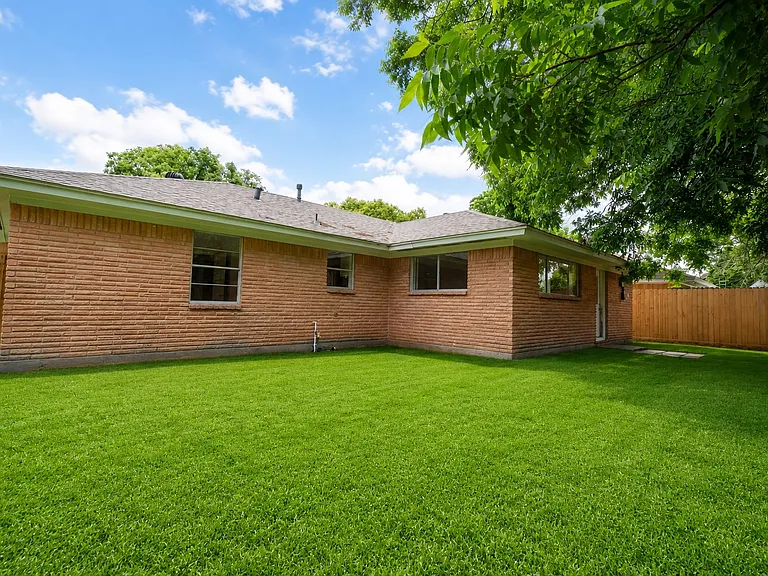 6022 Diamond Ct — Photo 10