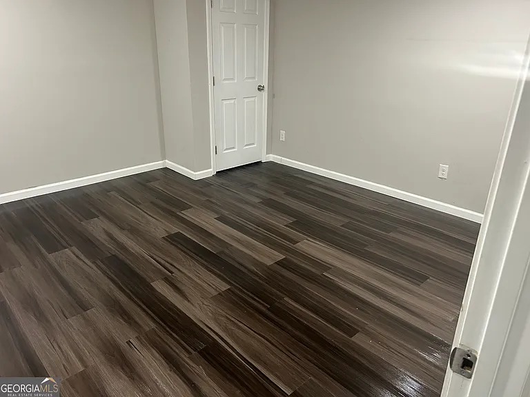 5035 Highland Hills Pkwy — Photo 19