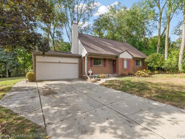 42737 Steepleview Ct, Northville, MI 48168