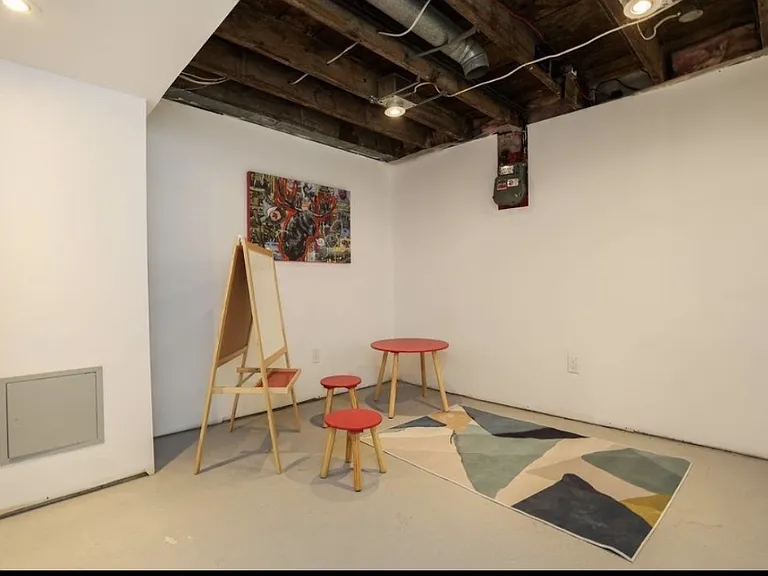 120 Lewis St — Photo 19
