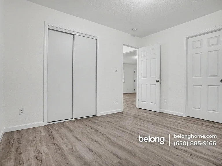 26792 Clarkford St — Photo 7