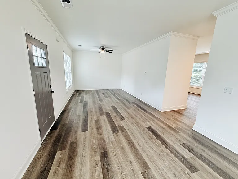 2035 Rosewood Dr #A — Photo 8