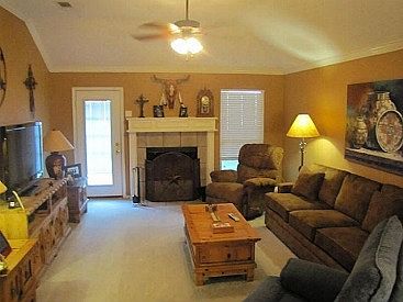 3rd image of 1200 Hidden Oaks Dr