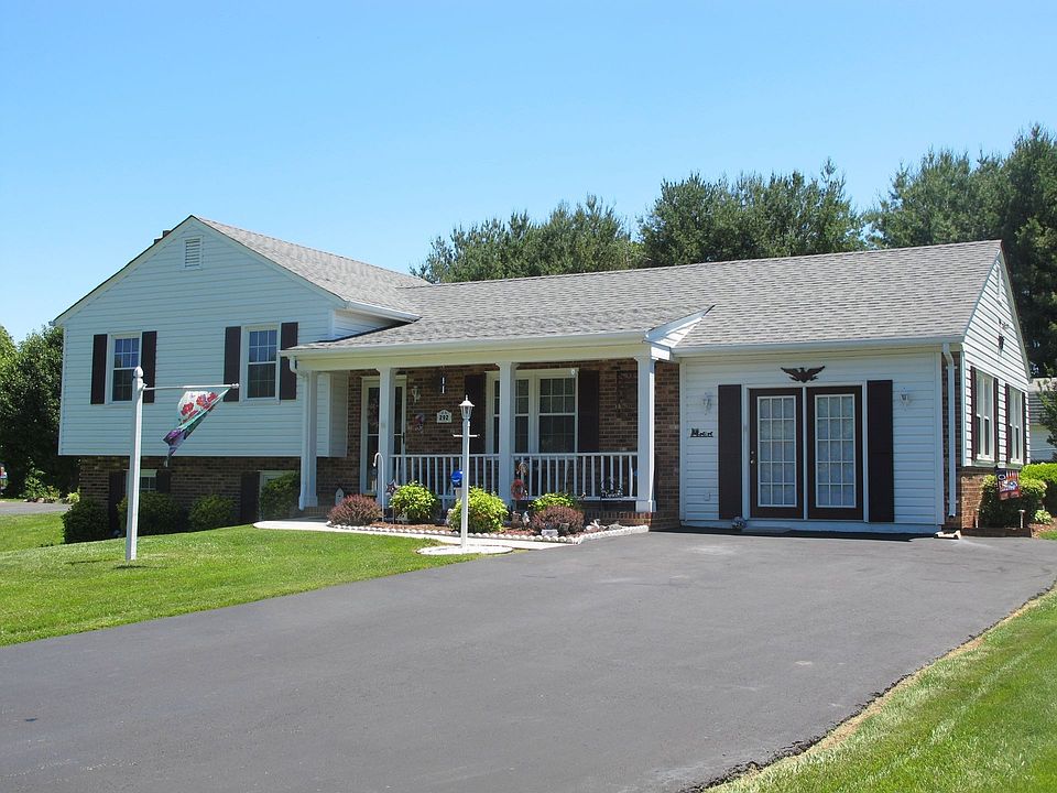1st image of 292 Eastview Dr
