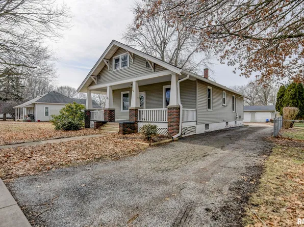 205 S Main St, Stonington, IL 62567