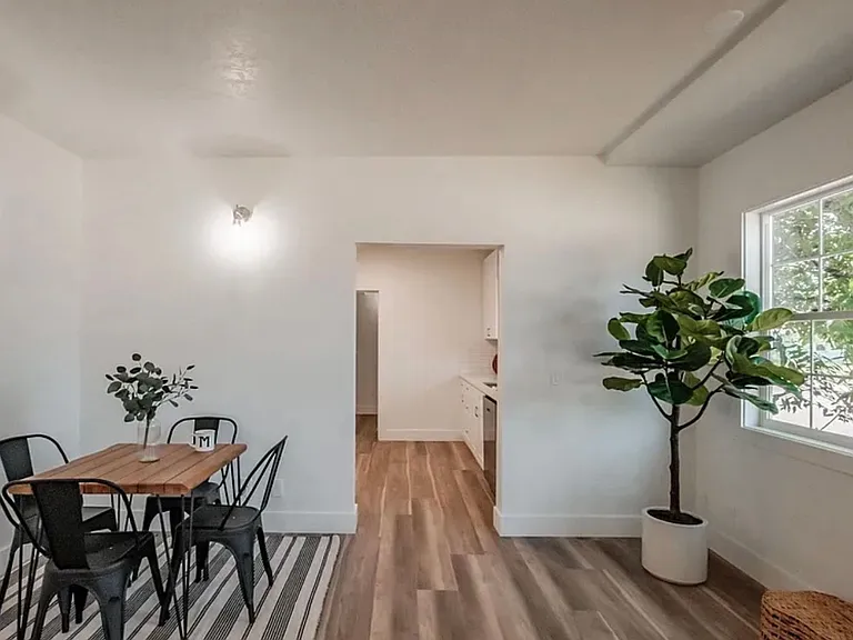690 W Morton St — Photo 9