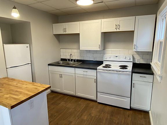 2nd image of 917 E Howard St #10906455