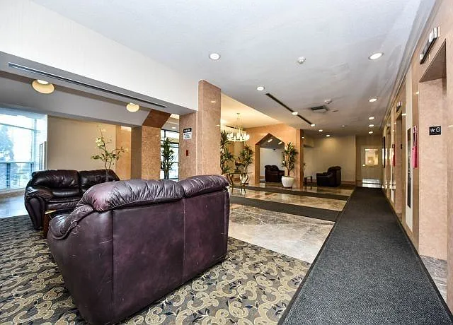 2177 Burnhamthorpe Rd W #507 — Photo 7