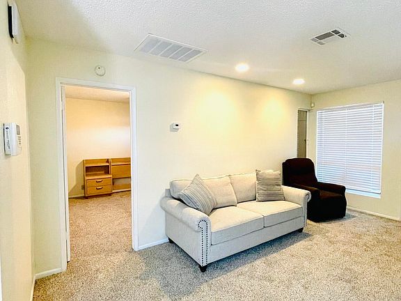 4th image of 20401 N 6TH Drive #6