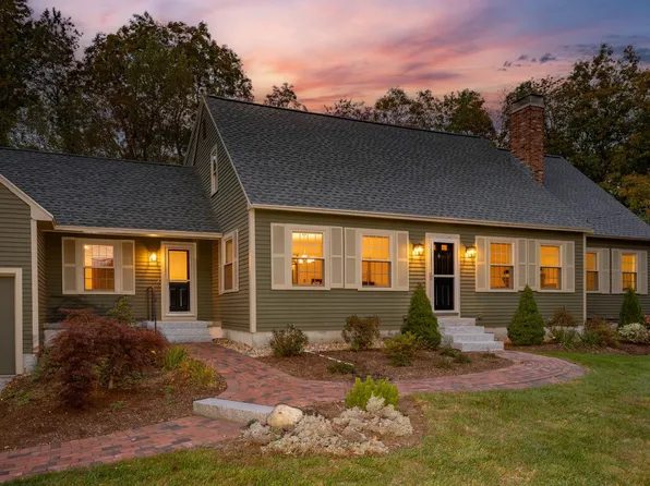 4 Smith Farm Road, Stratham, NH 03885