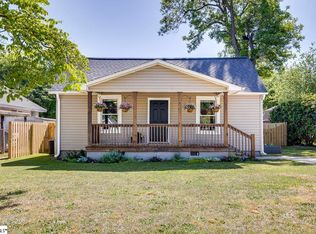 26 8th St, Greer, SC 29651
