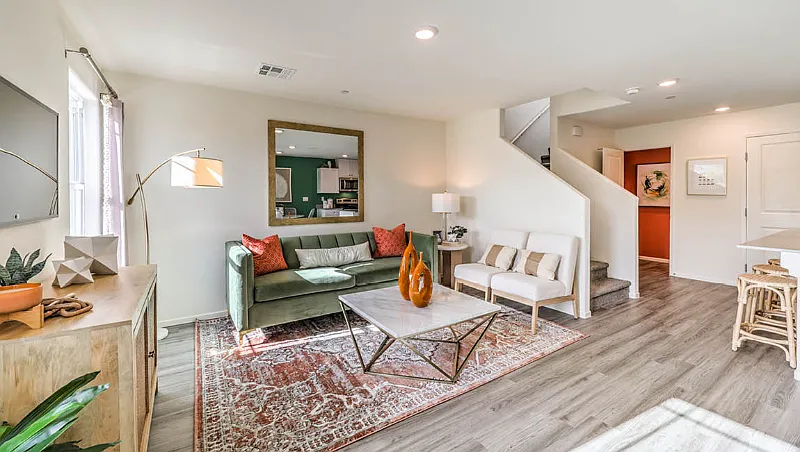 Newer 3-Bedroom, 2-Bath Townhouse with Poolside Location — Photo 2