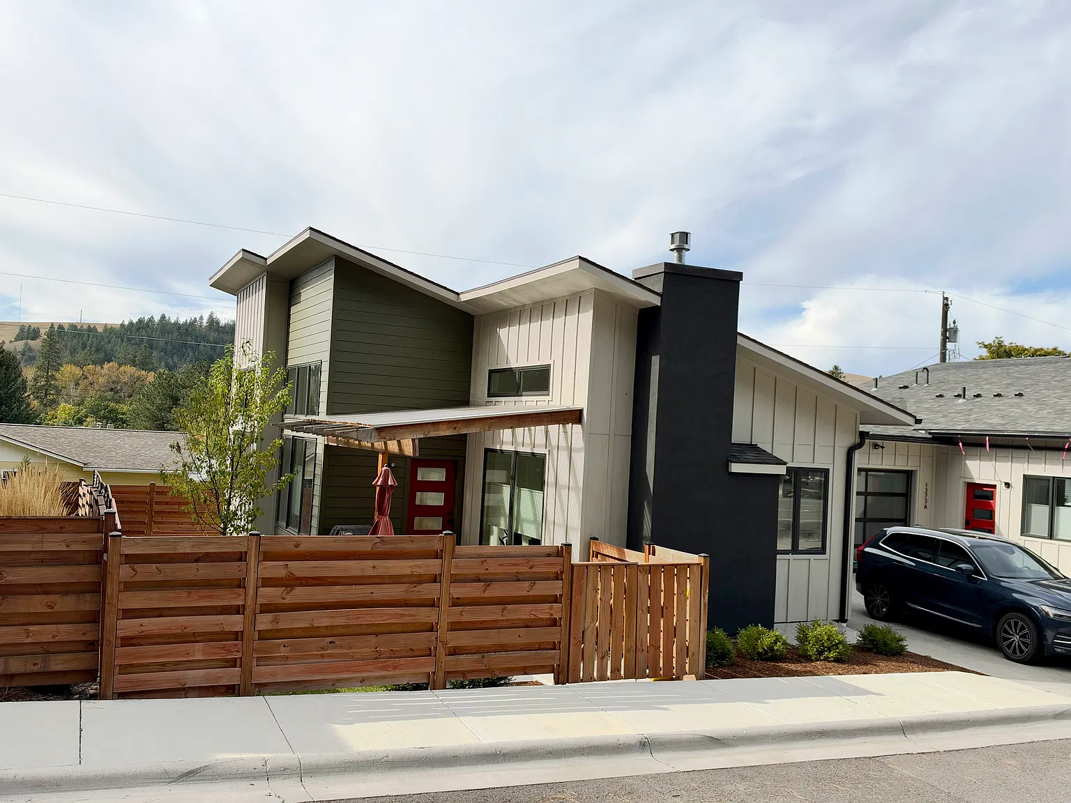 3 bed, 2.5 bath, 1800 sqft, $3,600 — Photo 1