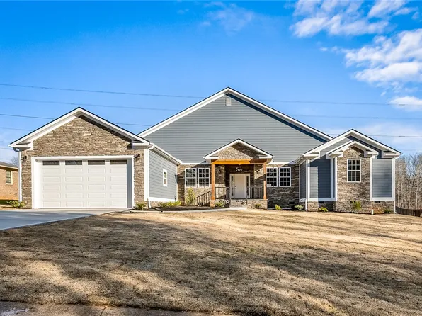 303 Regency Cir, Anderson, SC 29625