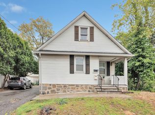 26 Longfellow Ave, Fairfield, CT 06825