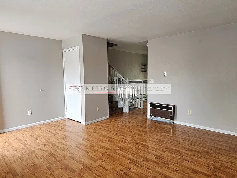 890 Lilac St — Photo 4