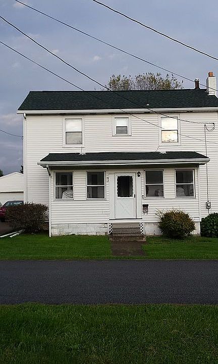 1st image of 592 Railroad Ave
