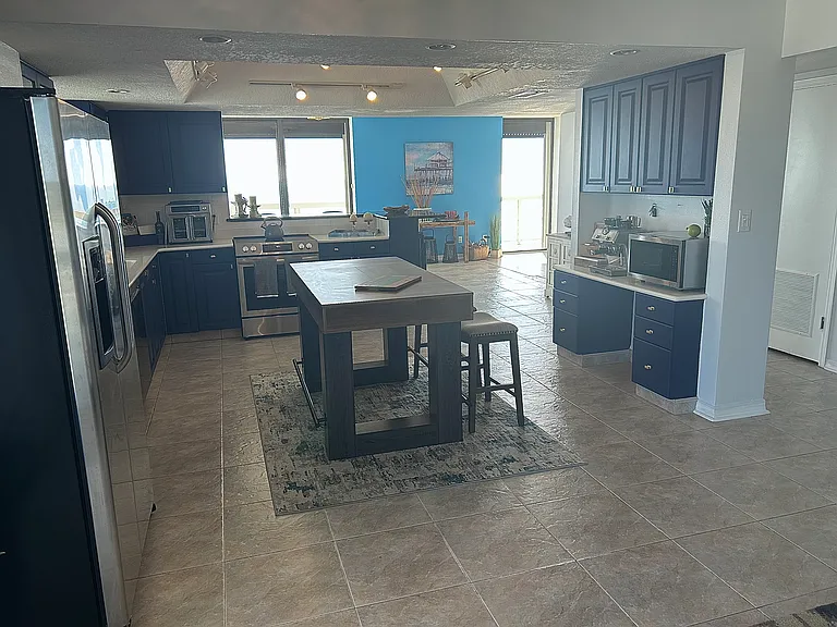 3000 N Atlantic Ave #8 — Photo 14