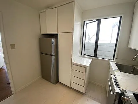 2560 Hyde St #3 — Photo 8