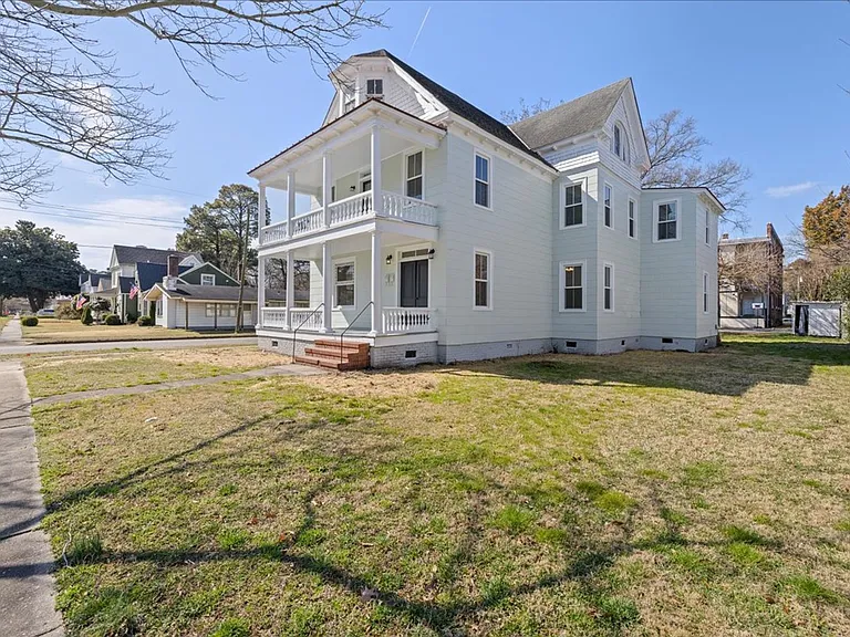 258 Maryland Ave — Photo 2