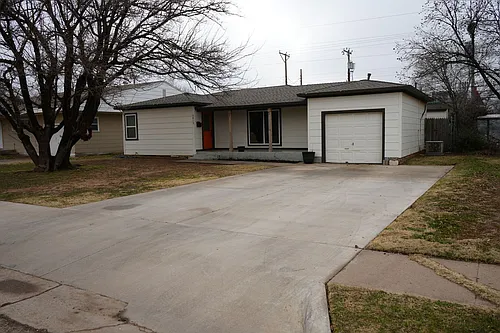 3813 33rd St Photo 1