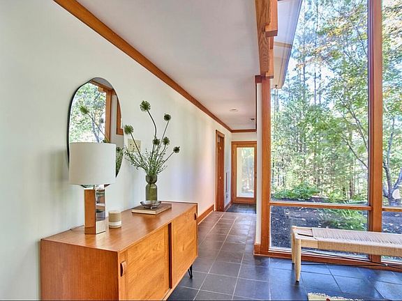2nd image of 113 Rhododendron Dr
