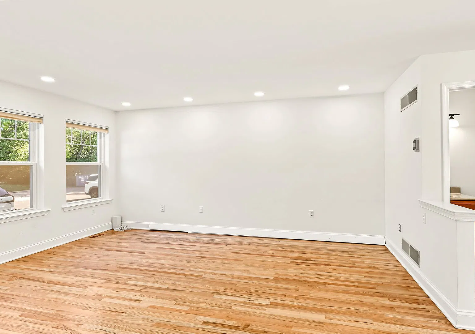 2 primaries plus finished walkout basement! — Photo 2