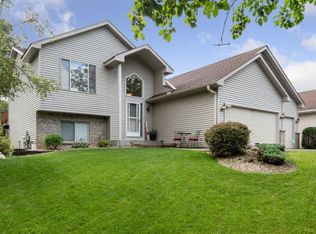 7174 Ximines Ln N, Maple Grove, MN 55369