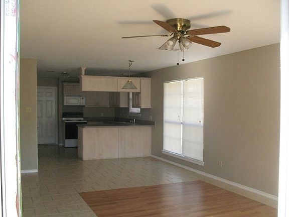 3rd image of 106 O'Brien Ct