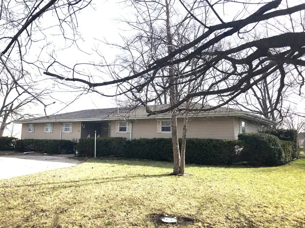 607 N Main St, Gilman, IL 60938