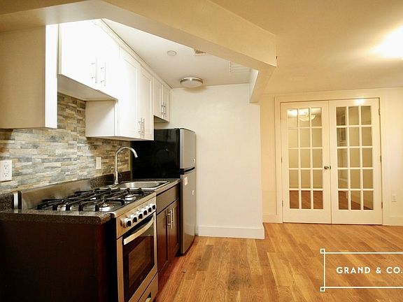 4th image of 453 Franklin Ave #1F