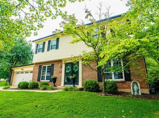 10611 Hackamore Ln, Saint Louis, MO