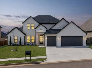 3825 Stone Hill Ln, Edmond, OK 73034