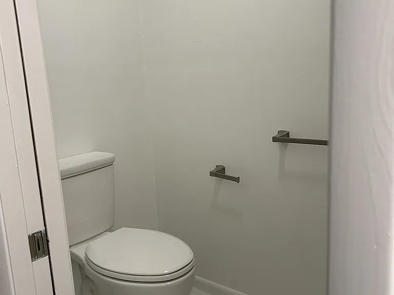 Master Toilet