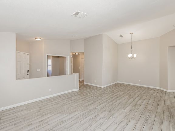 5th image of 601 Tobble Creek Ct