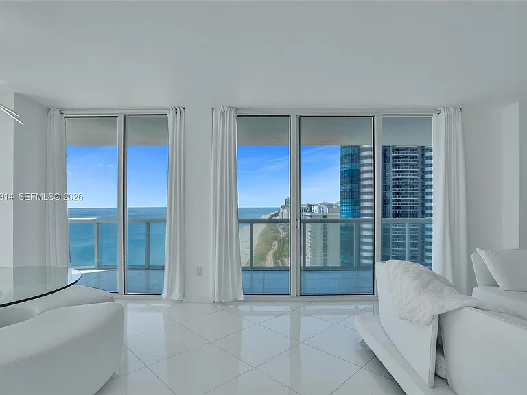 6365 Collins Ave #2403 — Photo 7